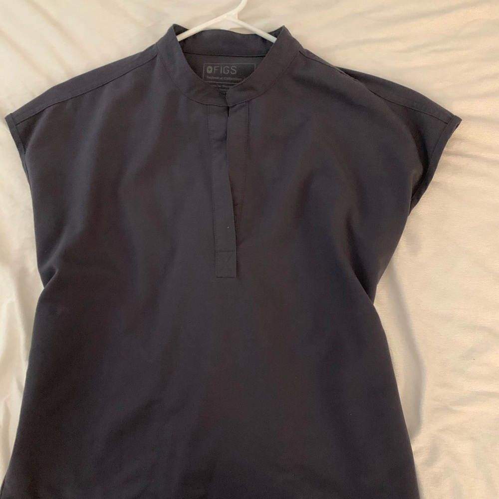 FIGS Rafaela scrub top